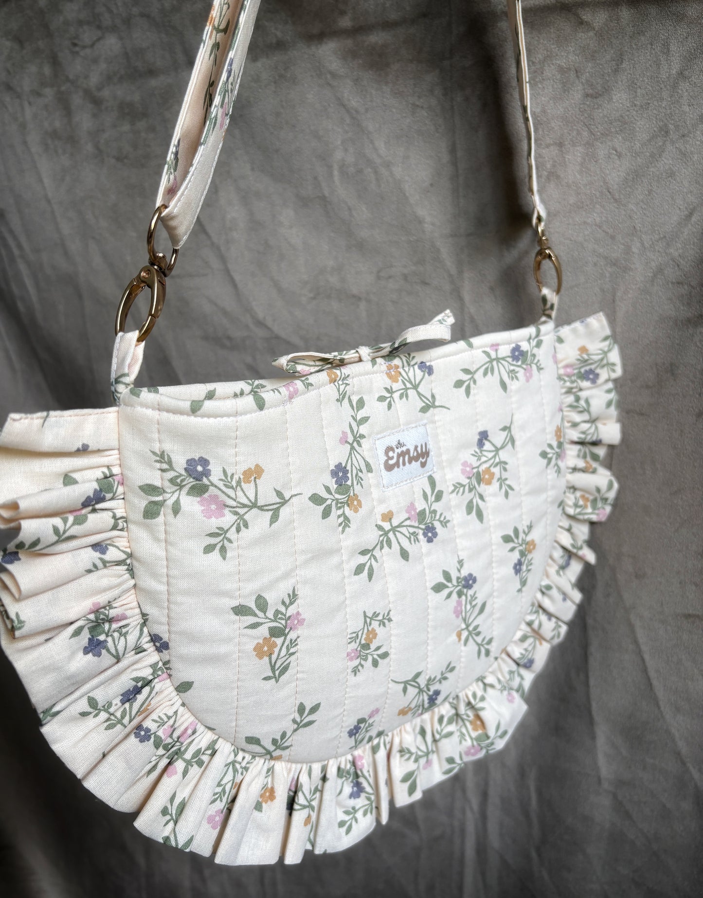 Blommig beige